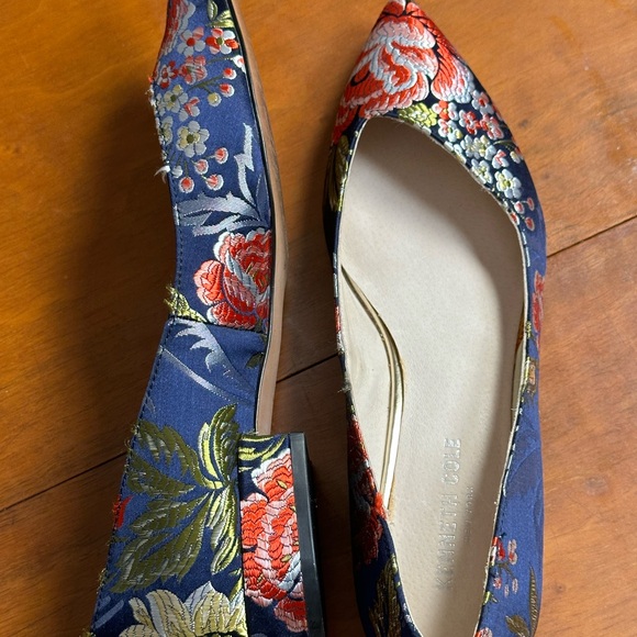 Kenneth Cole Women’s Pointy-Toe Flats - Picture 4 of 5